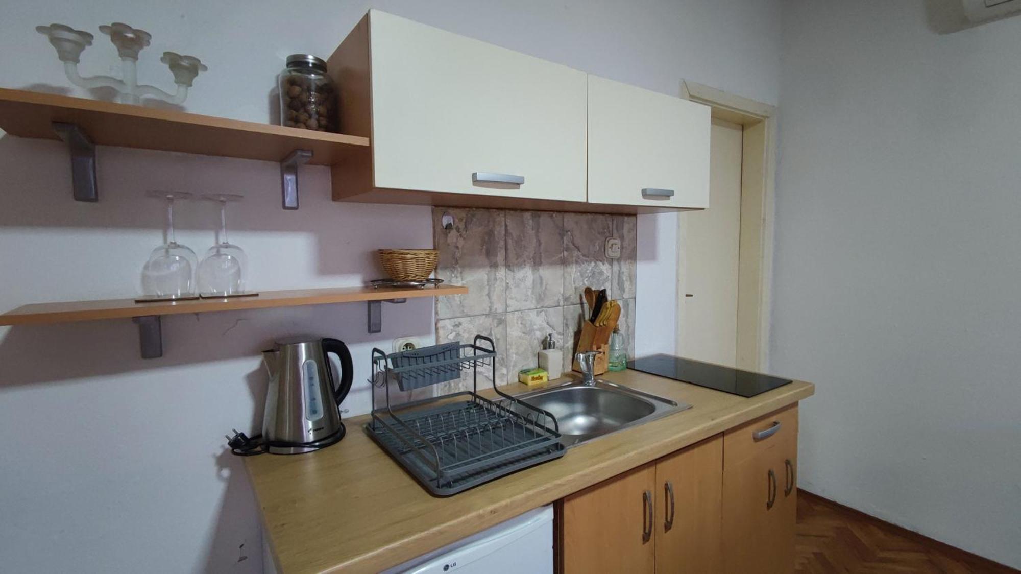 The House Apartments & Guest Rooms Охрид Экстерьер фото